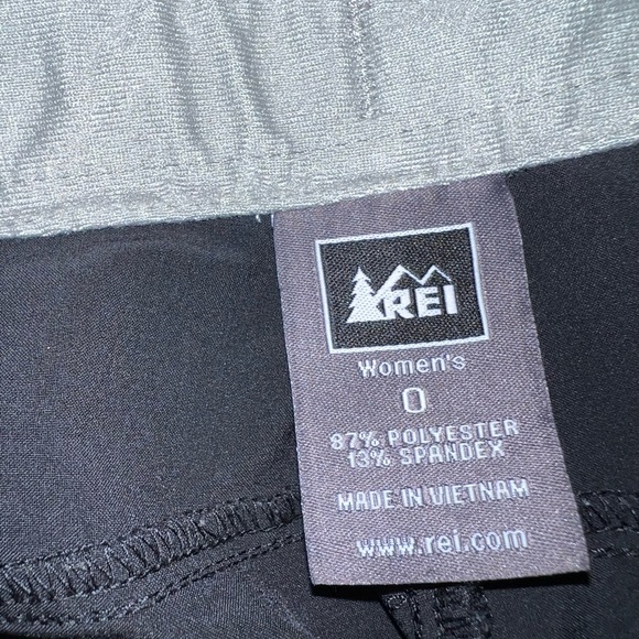 REI Co-Op Sahara Roll-Up Pants. Women size 0. Black - Picture 5 of 12